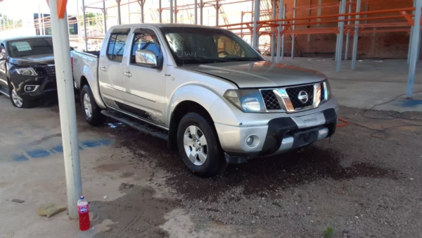 Nissan Frontier 2008 2.5 172cvs - Imagem 2