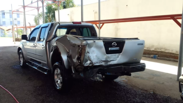 Nissan Frontier 2008 2.5 172cvs - Imagem 4